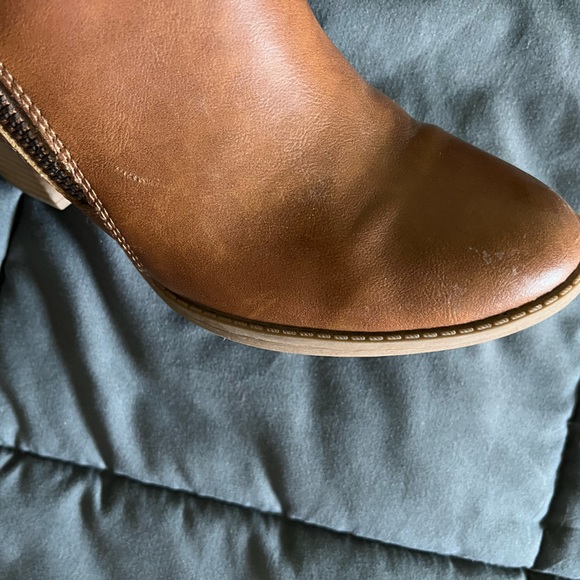 Brown DV Dolce Vita Ankle Booties - Picture 4 of 5